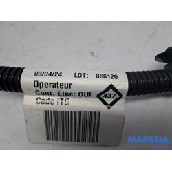 Renault - Trafic - Front wiper motor