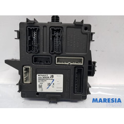 Renault - Trafic - Engine management computer