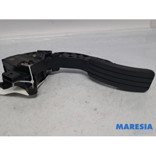 Renault - Trafic - Accelerator pedal