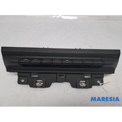 Renault - Trafic - Commutateur éclairage d'urgence