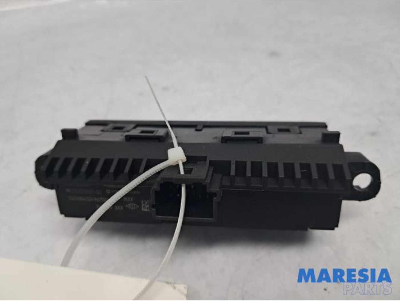 Renault - Trafic - Leuchtweitenverstellung LWR