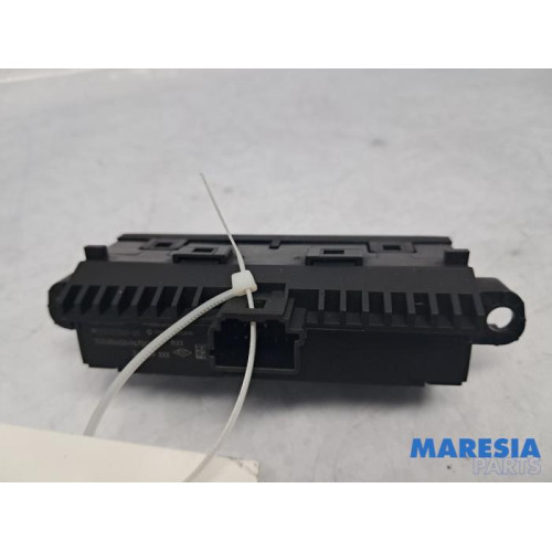 Renault - Trafic - Commutateur phare hauteur réglable