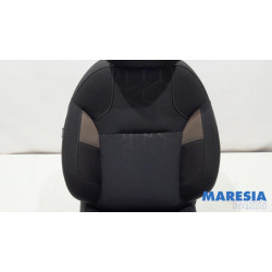 Peugeot - 2008 - Stoel rechts