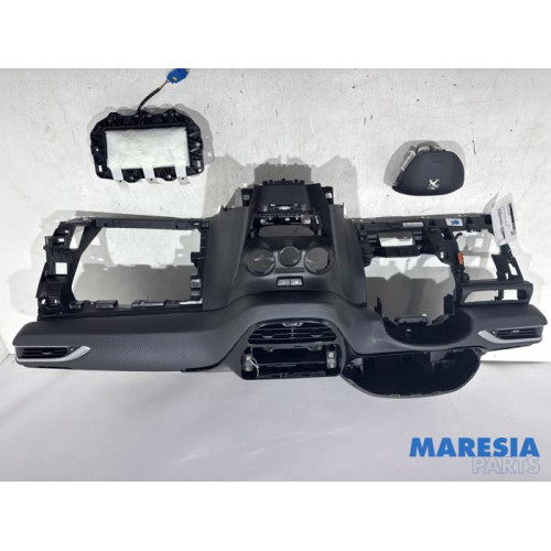 Peugeot - 2008 - Airbag set + dashboard