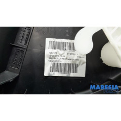 Peugeot - 2008 - Portierbekleding 4Deurs links-voor