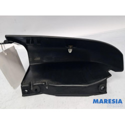 Renault - Trafic - C-Pfosten Abdeckkappe rechts