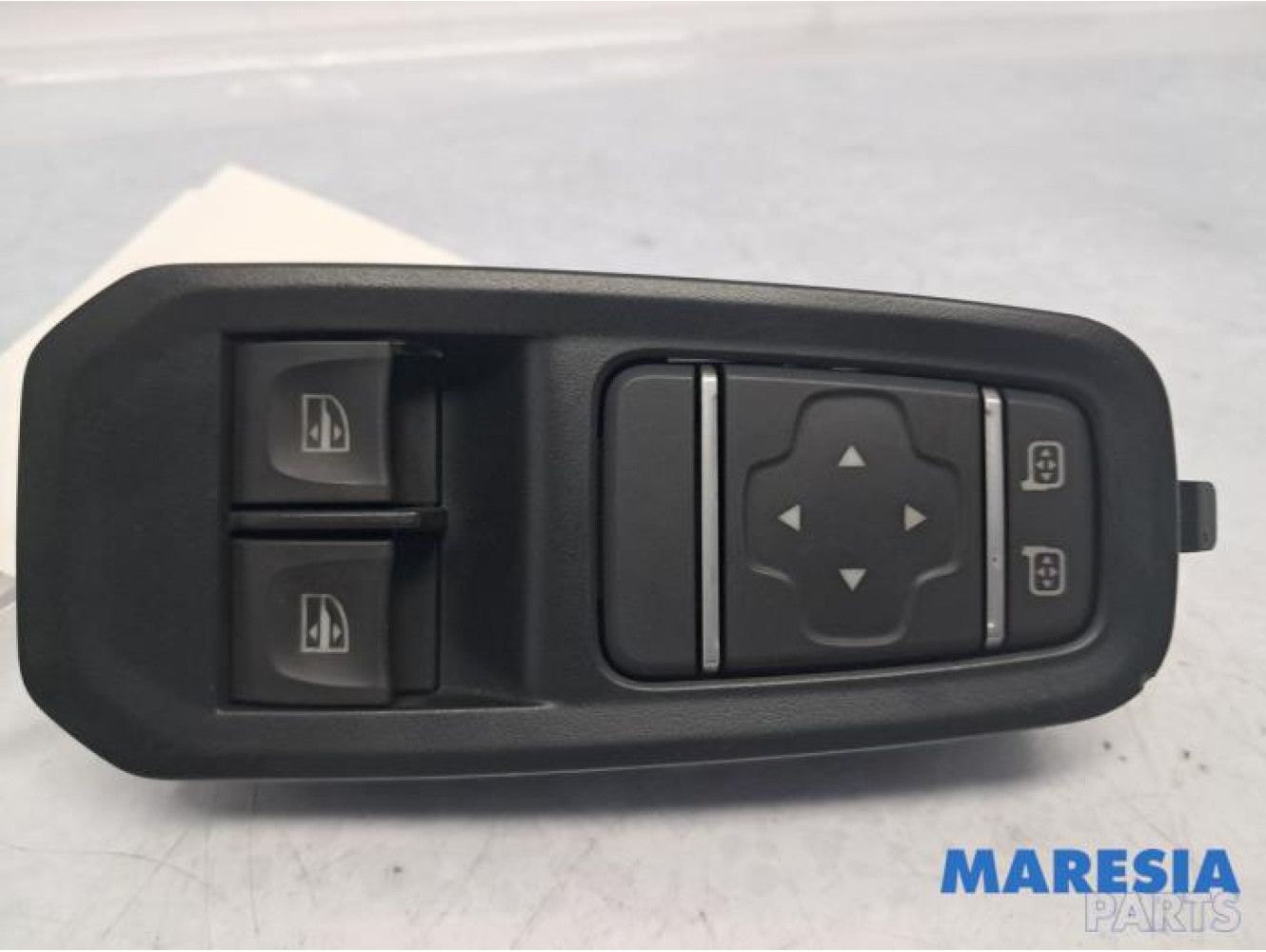 Renault - Trafic - Multi-functional window switch