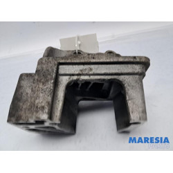 Fiat - Punto - Motorsteun