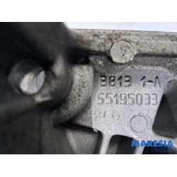 Fiat - Punto - Motorsteun