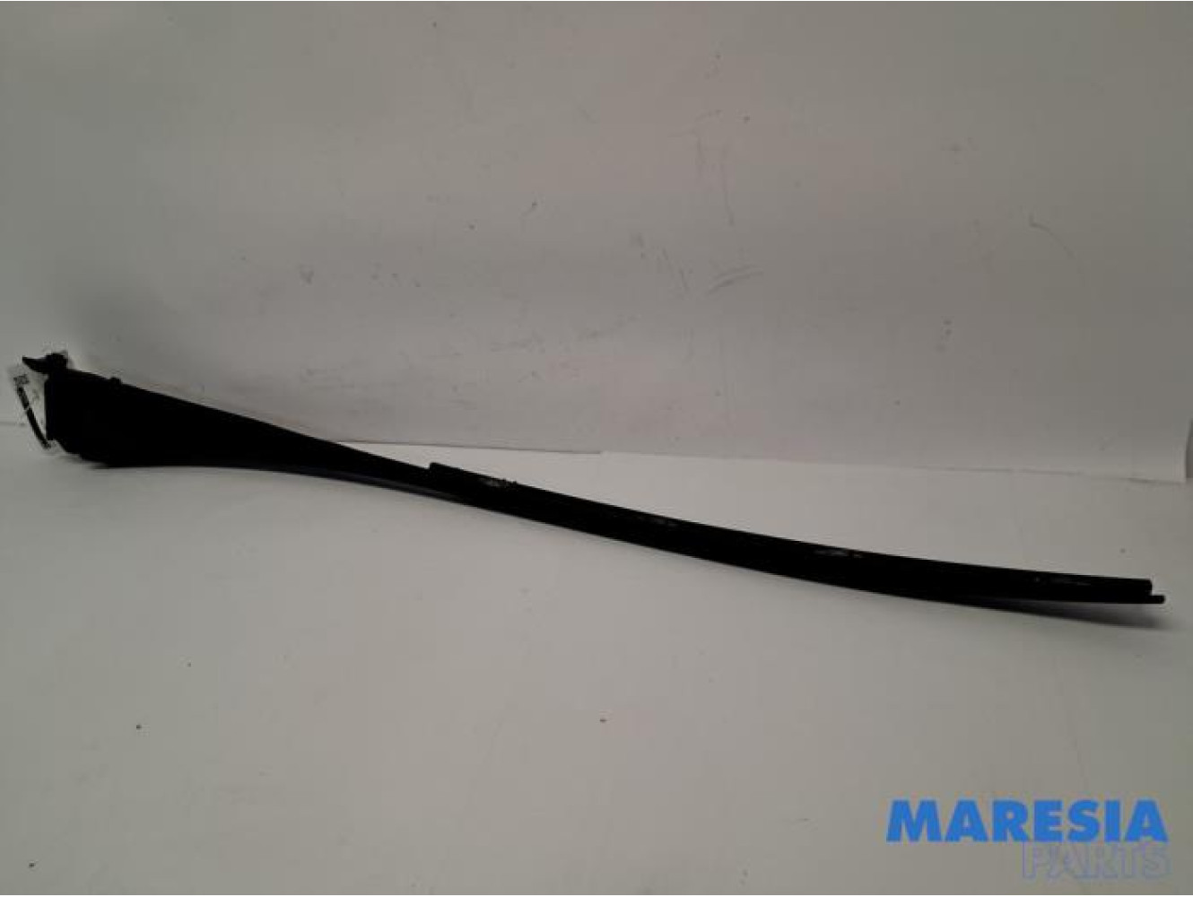 Renault - Trafic - Frontscreen frame