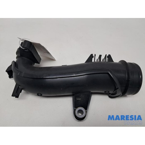 Renault - Trafic - Air intake hose