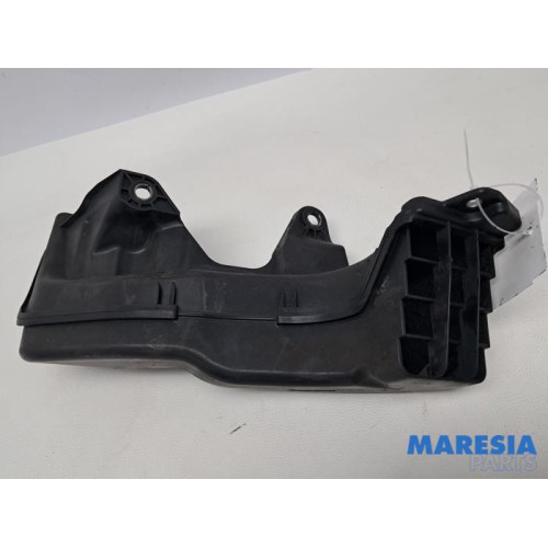 Renault - Trafic - Air intake hose