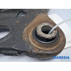 Renault - Trafic - Querlenker unten rechts vorne