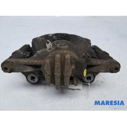 Renault - Trafic - Front brake calliper, right