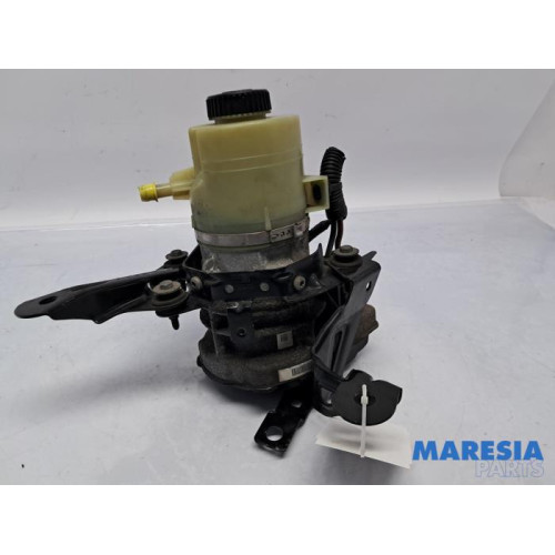 Renault - Trafic - Stuurbekrachtiging Pomp