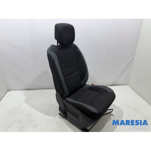Renault - Clio - Siège droit