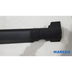 Peugeot - 2008 - Side skirt, right