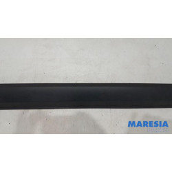 Peugeot - 2008 - Side skirt, right