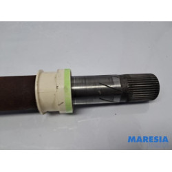 Renault - Trafic - Front drive shaft, right