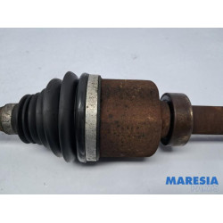 Renault - Trafic - Front drive shaft, right