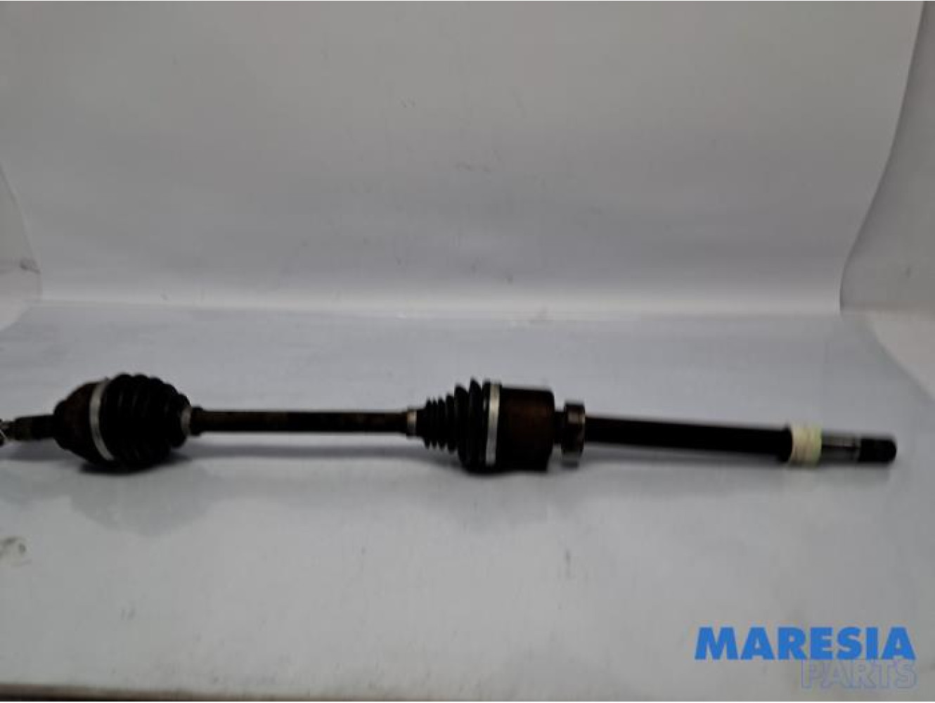 Renault - Trafic - Front drive shaft, right