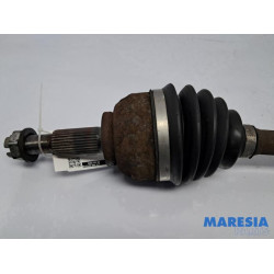 Renault - Trafic - Front drive shaft, right