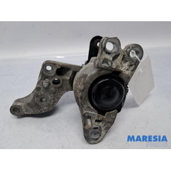Renault - Trafic - Engine mount