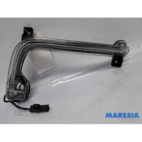 Citroen - DS4 - Veilleuse droite