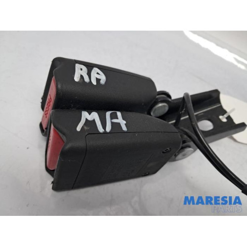 Citroen - DS4 - Sicherheitsgurt Schließe Mitte hinten