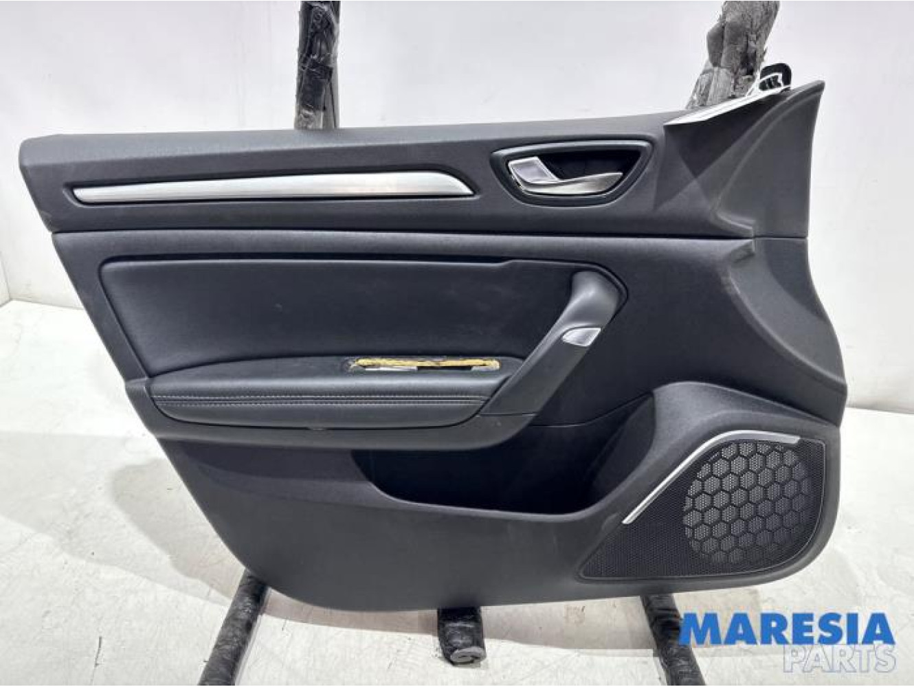 Renault - Megane - Türverkleidung 4-türig links vorne