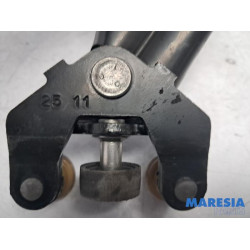 Peugeot - Expert - Sliding door roller, right