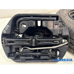 Renault - Megane - Krikset + reservewiel