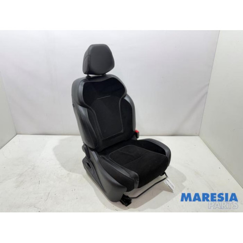 Renault - Megane - Sitz rechts