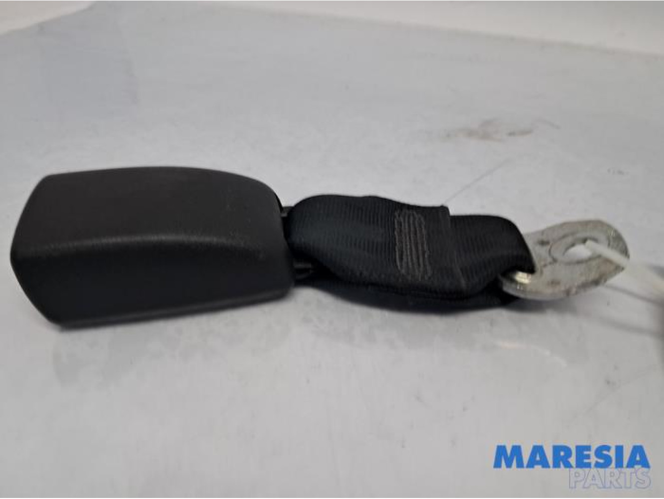 Citroen - C1 - Insertion ceinture de sécurité arrière gauche