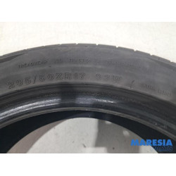 Renault - Megane - Tyre