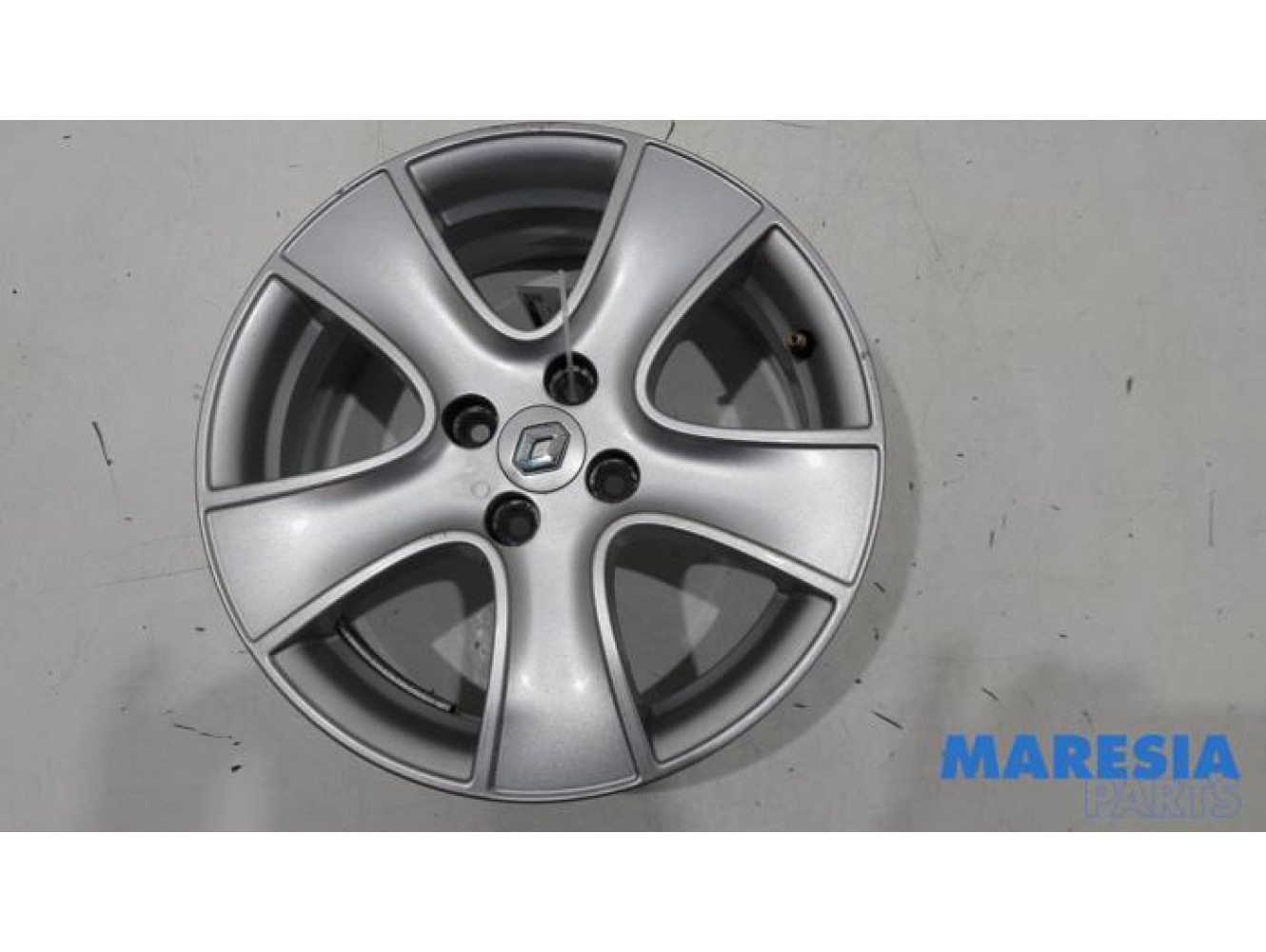 Renault - Clio - Wheel