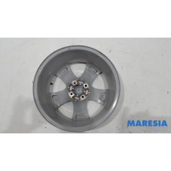 Renault - Clio - Wheel