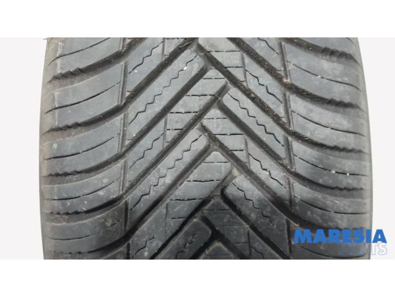 Renault - Clio - Tyre