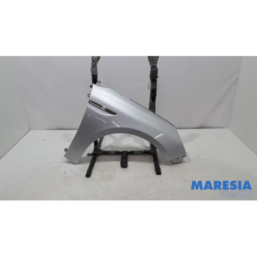 Renault - Megane - Aile avant droite