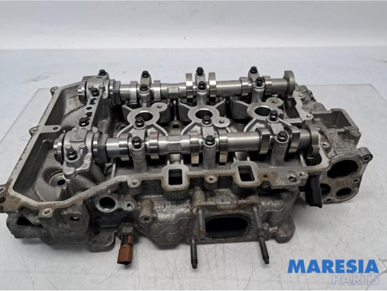 Citroen - C4 Cactus - Cylinder head