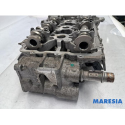 Citroen - C4 Cactus - Cylinder head
