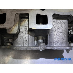 Citroen - C4 Cactus - Cylinder head