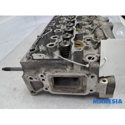 Citroen - C4 Grand Picasso - Cylinder head