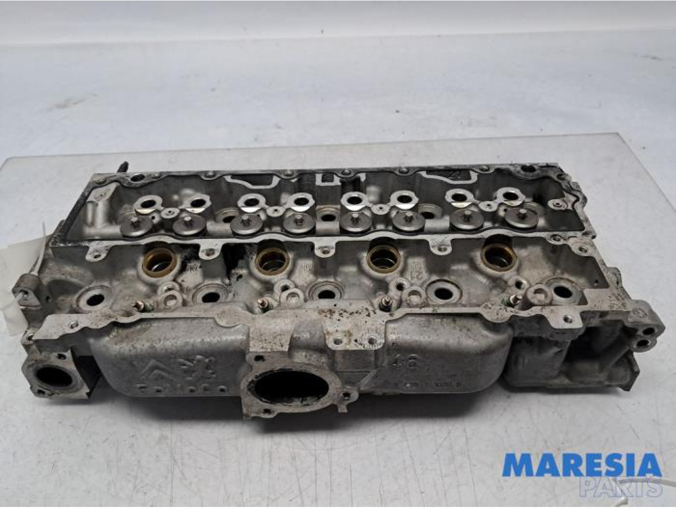 Citroen - C4 Grand Picasso - Cylinder head