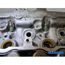 Citroen - C4 Grand Picasso - Cylinder head