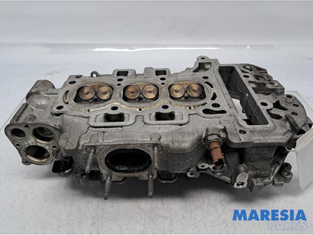 Peugeot - 208 - Cylinder head