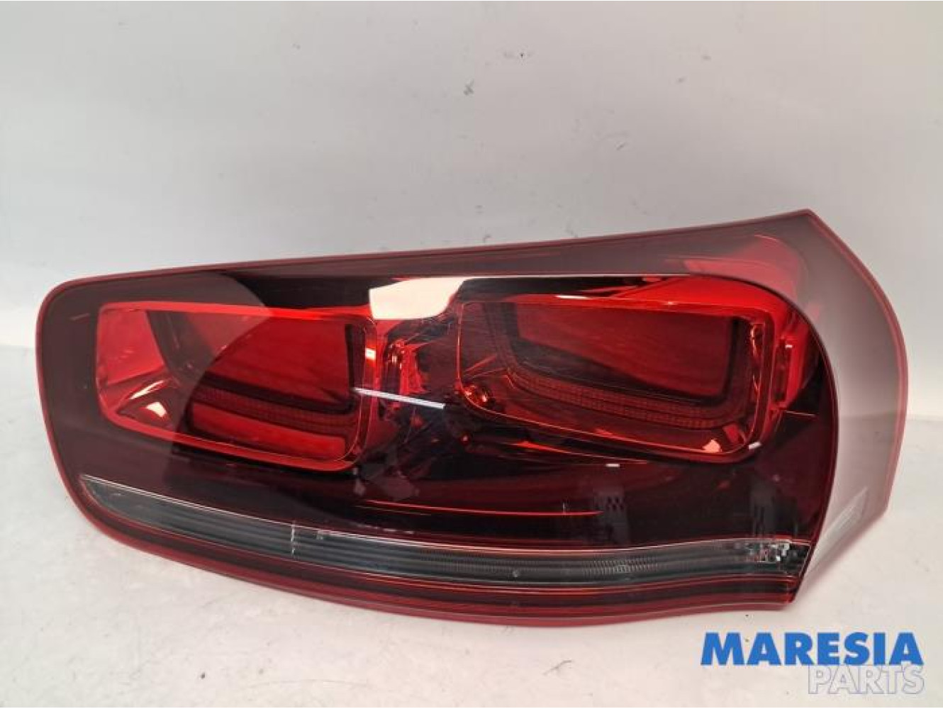 Citroen - C4 Picasso - Feu arrière droit