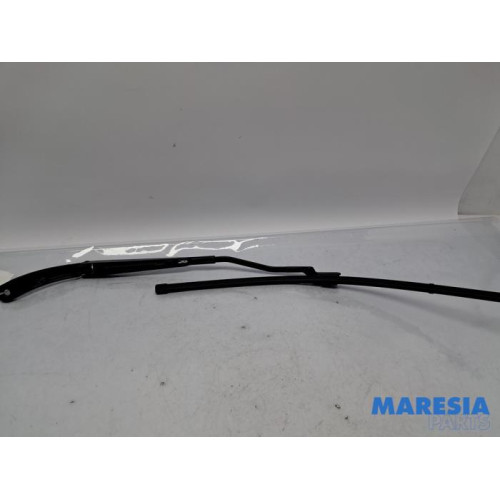 Citroen - DS4 - Ruitenwisserarm voor