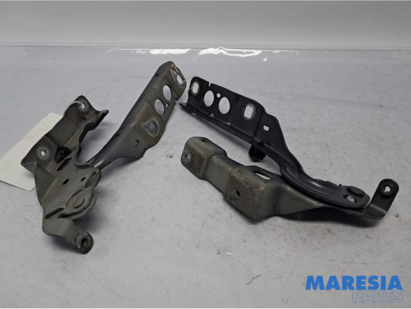 Citroen - DS4 - Charnière capot