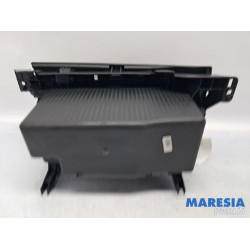 Renault - Trafic - Handschuhfach